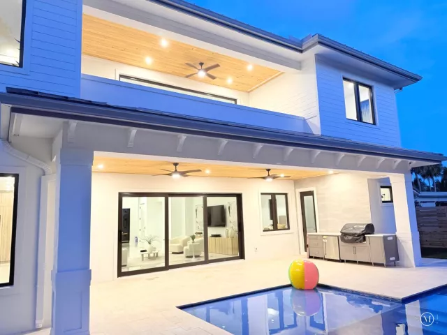 Продажа дома по адресу 451 NW 7th Avenue - фото 8916662