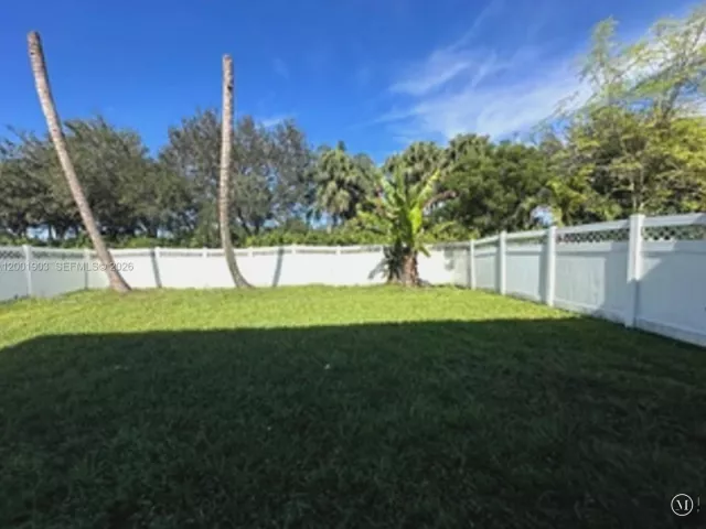 Дом в аренду по адресу 20471 SW 1ST ST - фото 7590084