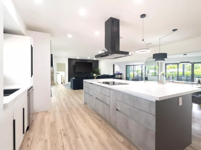 Продажа дома по адресу 2878 NE 26th Street - фото 8908111