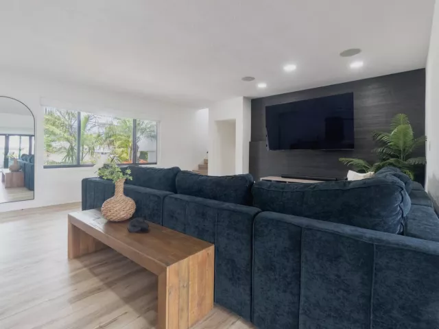 Продажа дома по адресу 2878 NE 26th Street - фото 8908113