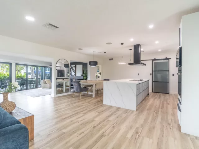 Продажа дома по адресу 2878 NE 26th Street - фото 8908101