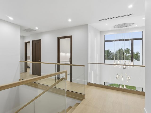 Продажа дома по адресу 274 NE 3rd Court - фото 9311078