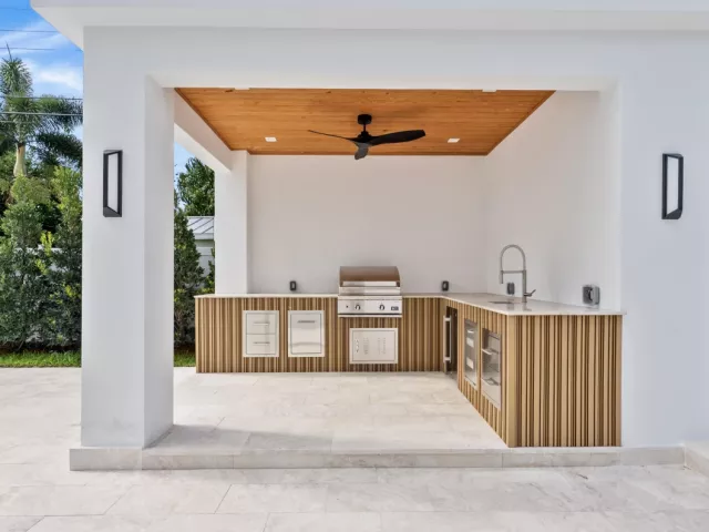 Продажа дома по адресу 274 NE 3rd Court - фото 9311070