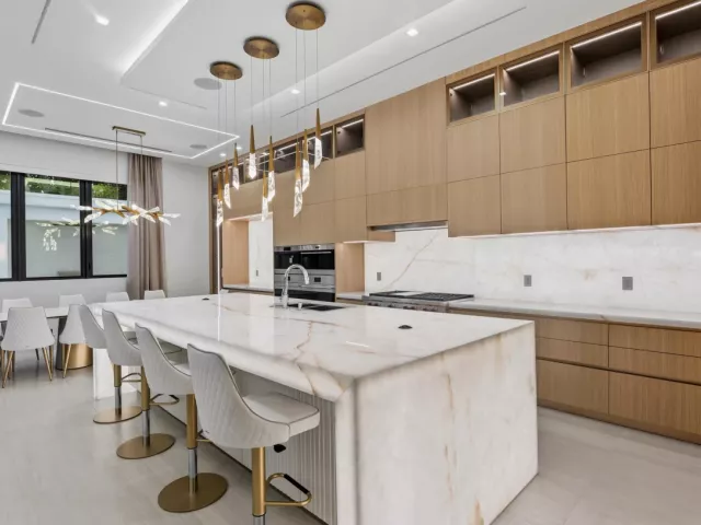 Продажа дома по адресу 274 NE 3rd Court - фото 9311034