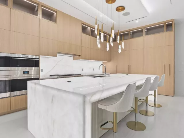 Продажа дома по адресу 274 NE 3rd Court - фото 9311035