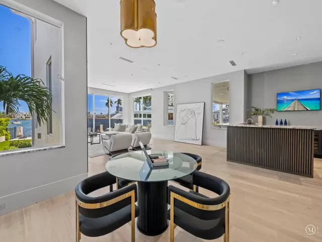 Продажа дома по адресу 1822 SE 9th Street - фото 8920830