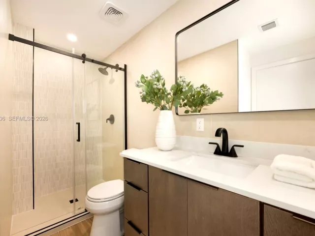 Продажа дома по адресу 2332 SW 19th Ter - фото 7626905