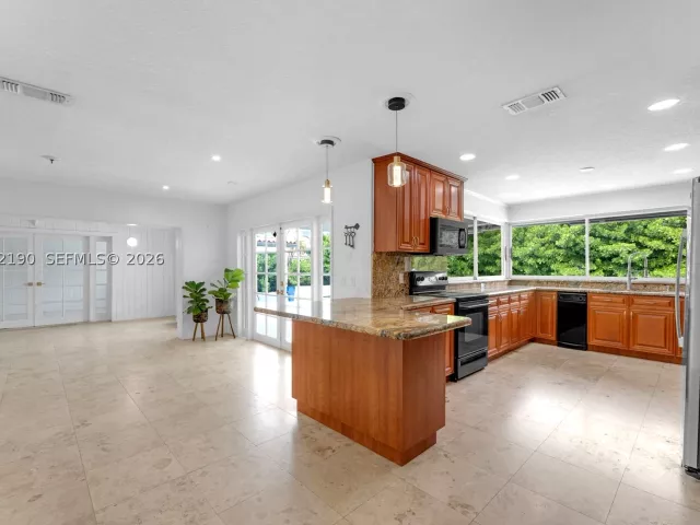 Продажа дома по адресу 11350 SW 30th St - фото 9008333