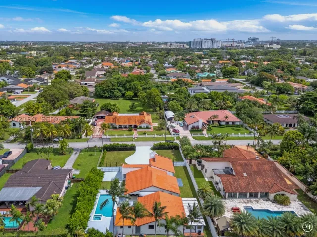 Продажа дома по адресу 11350 SW 30th St - фото 9008343
