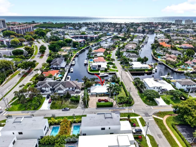 Продажа дома по адресу 5800 NE 7th Avenue - фото 9247531
