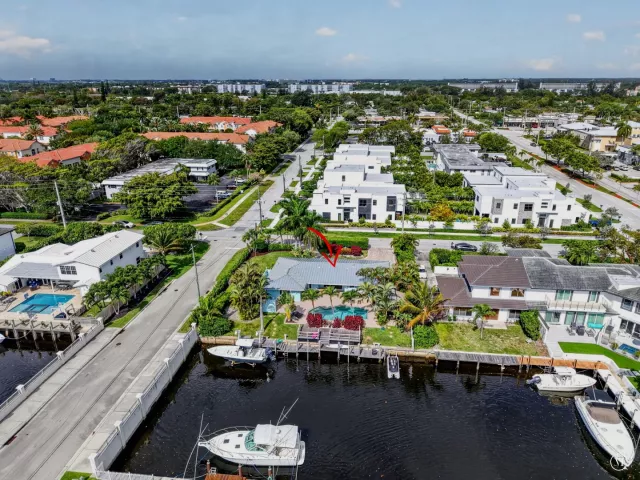 Продажа дома по адресу 5800 NE 7th Avenue - фото 9247543