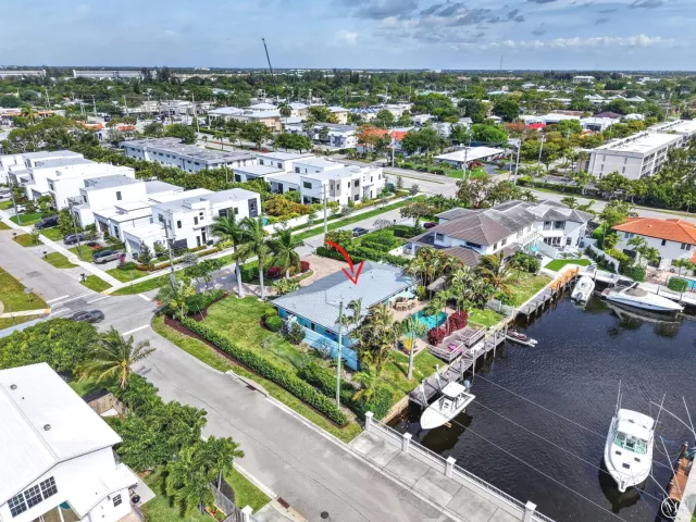 Продажа дома по адресу 5800 NE 7th Avenue - фото 9247551