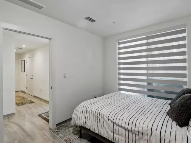 Продажа дома по адресу 700 NE 14th Avenue 208 - фото 9169210