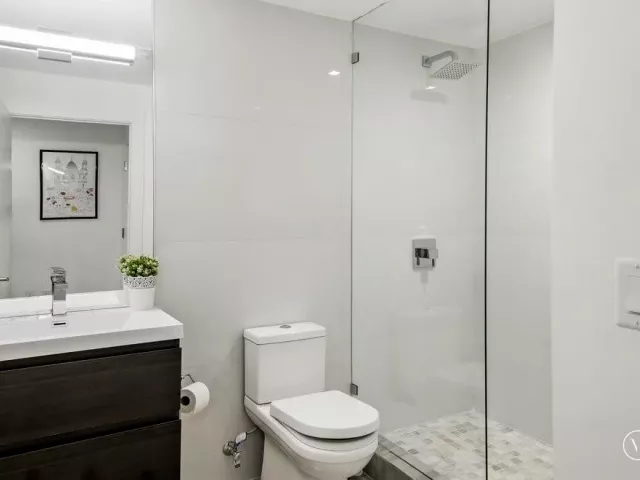 Продажа дома по адресу 700 NE 14th Avenue 208 - фото 9169212