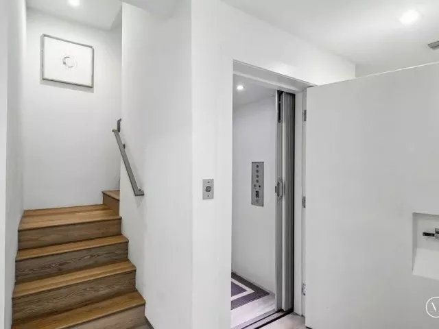 Продажа дома по адресу 700 NE 14th Avenue 208 - фото 9169221