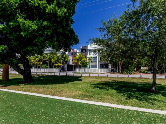 Продажа дома по адресу 700 NE 14th Avenue 208 - фото 9169226