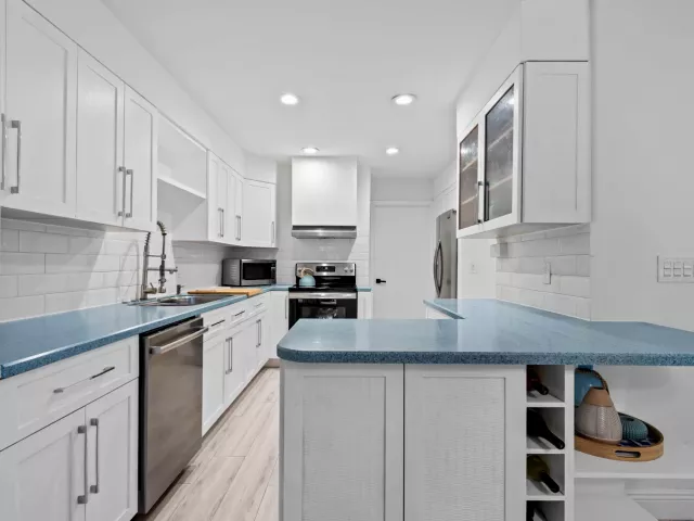 Продажа дома по адресу 2930 Florida Boulevard - фото 9356828