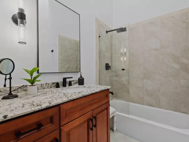 Продажа дома по адресу 2930 Florida Boulevard - фото 9356832
