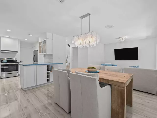 Продажа дома по адресу 2930 Florida Boulevard - фото 9356826