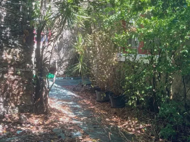 Дом в аренду по адресу 8238 NE 9th Ave - фото 7596786