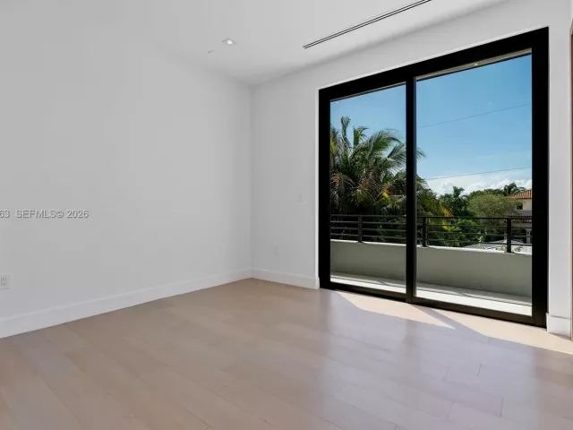 Продажа дома по адресу 760 Woodcrest Rd - фото 7597284