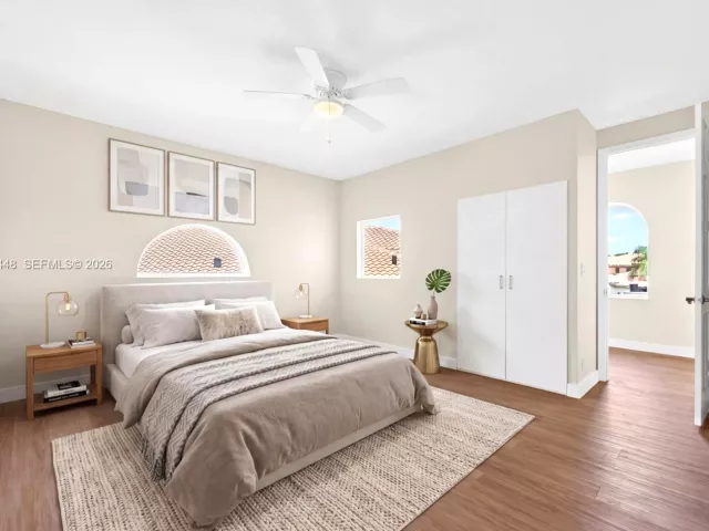 Продажа дома по адресу 2546 NW 52nd St - фото 7597527