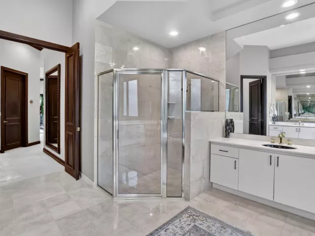 Продажа дома по адресу 19220 Fox Landing Drive - фото 8984436