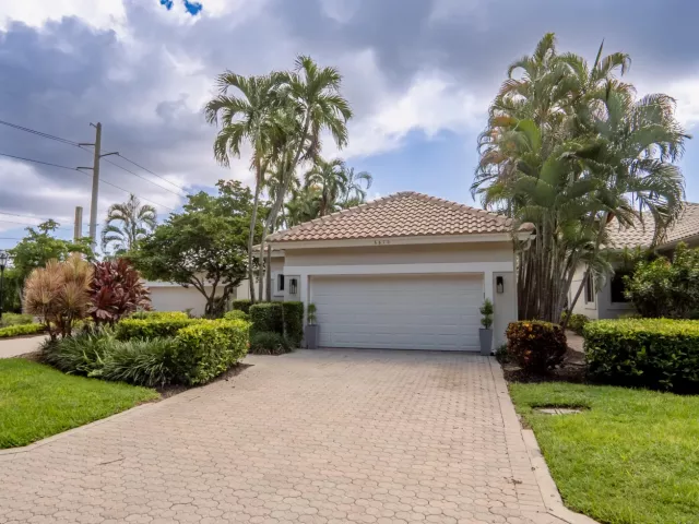 Продажа дома по адресу 6670 NW 27th Avenue - фото 9034908