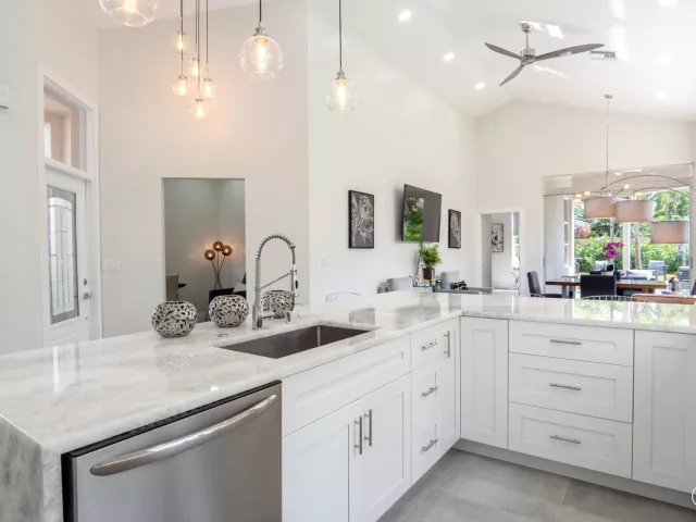 Продажа дома по адресу 6670 NW 27th Avenue - фото 9034943