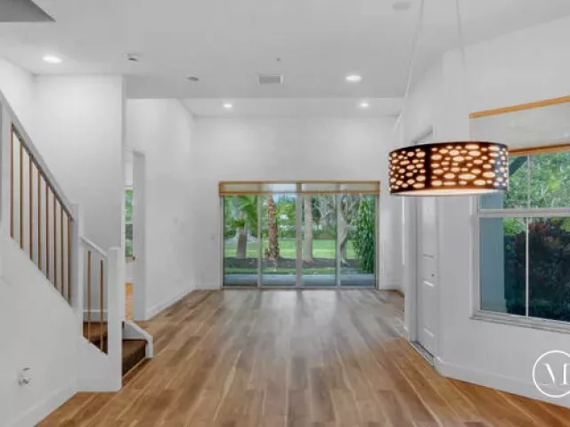 Продажа дома по адресу 23008 Clear Echo Drive 11 - фото 9379240