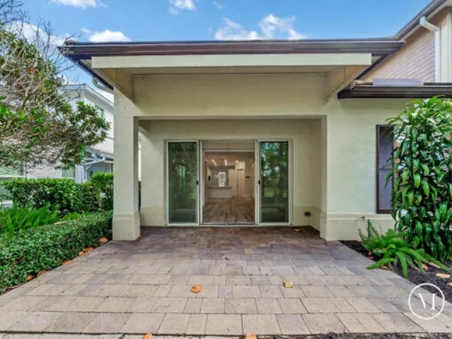 Продажа дома по адресу 23008 Clear Echo Drive 11 - фото 9379244