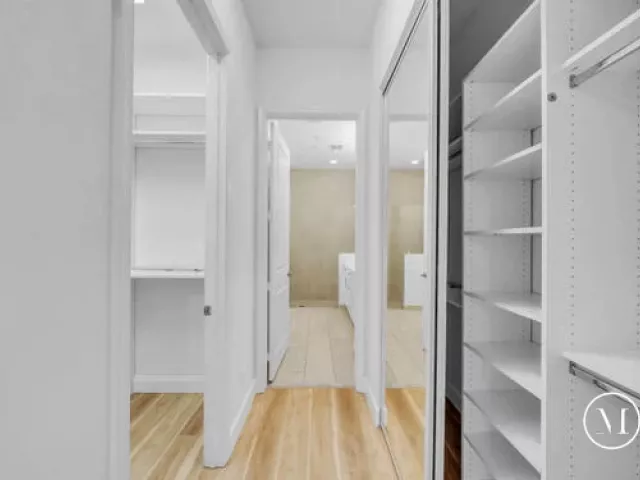 Продажа дома по адресу 23008 Clear Echo Drive 11 - фото 9379249