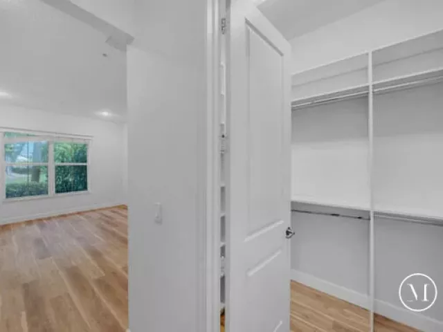 Продажа дома по адресу 23008 Clear Echo Drive 11 - фото 9379255