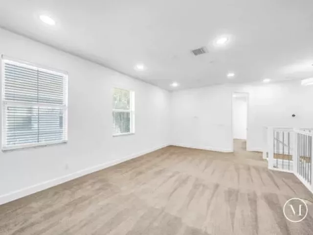 Продажа дома по адресу 23008 Clear Echo Drive 11 - фото 9379261