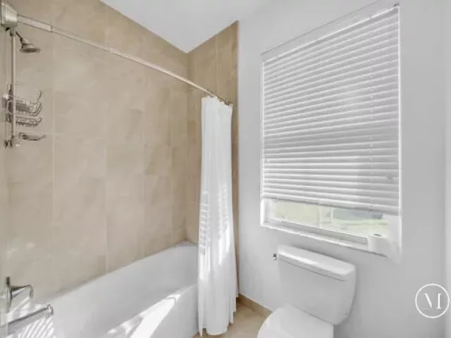 Продажа дома по адресу 23008 Clear Echo Drive 11 - фото 9379274