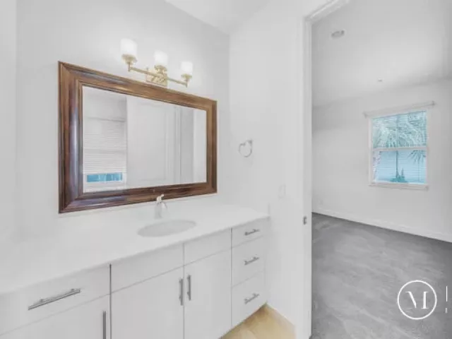 Продажа дома по адресу 23008 Clear Echo Drive 11 - фото 9379276