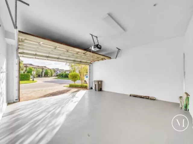 Продажа дома по адресу 23008 Clear Echo Drive 11 - фото 9379280