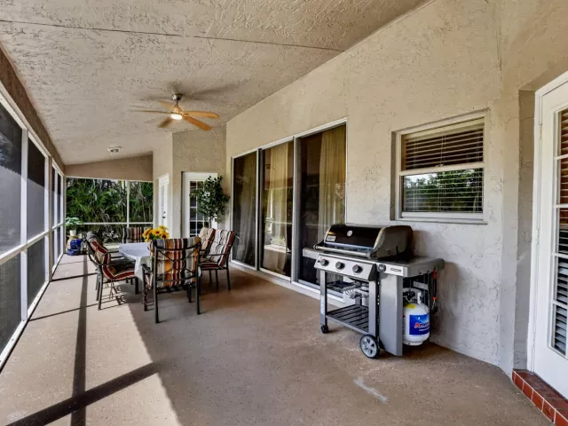 Продажа дома по адресу 18743 Cape Sable Drive - фото 8173547