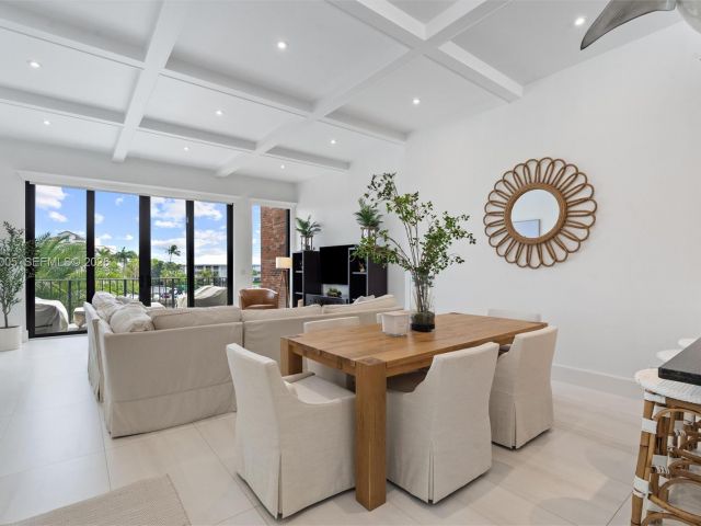 Дом в аренду по адресу 1800 S Ocean Dr 406 - фото 7605544