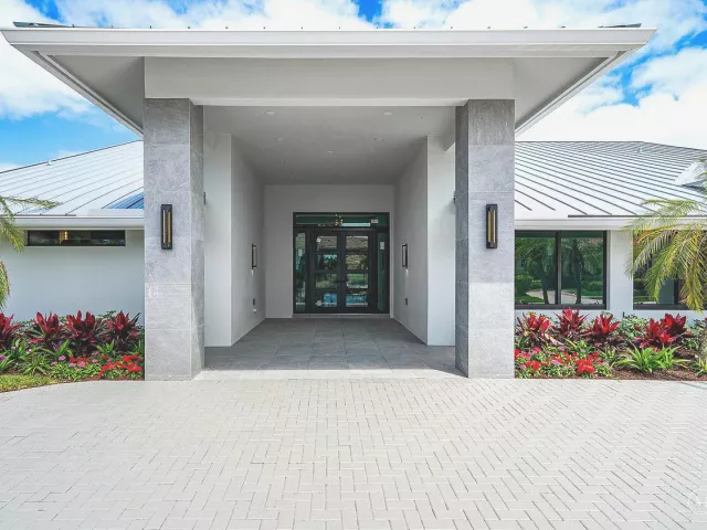 Продажа дома по адресу 4887 Bocaire Boulevard - фото 8917694