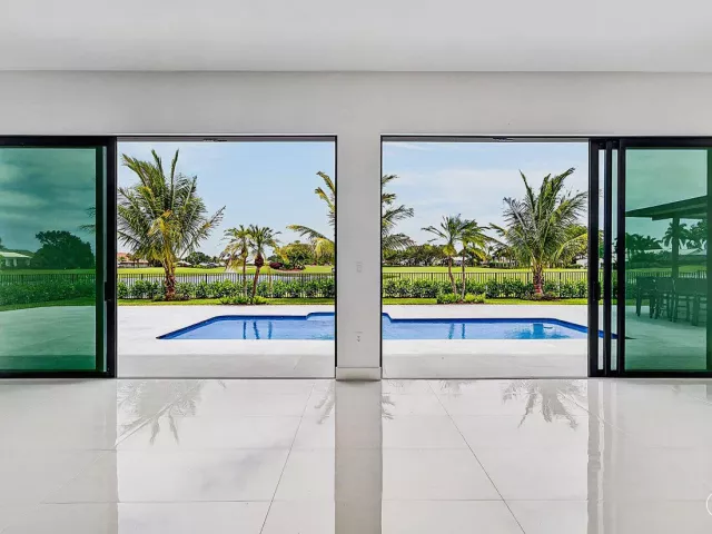Продажа дома по адресу 4887 Bocaire Boulevard - фото 8917697
