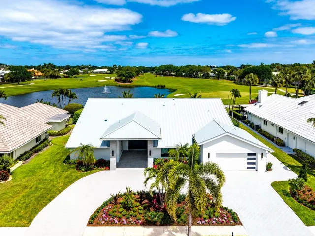 Продажа дома по адресу 4887 Bocaire Boulevard - фото 8917686