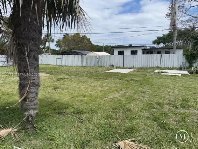 Продажа дома по адресу 105 NE 17th St - фото 7600027