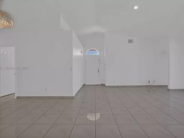 Дом в аренду по адресу 358 SW 163rd Ave 358 - фото 7609854