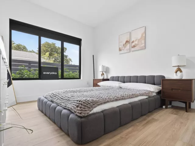 Продажа дома по адресу 913 NE 15th Street - фото 9155704