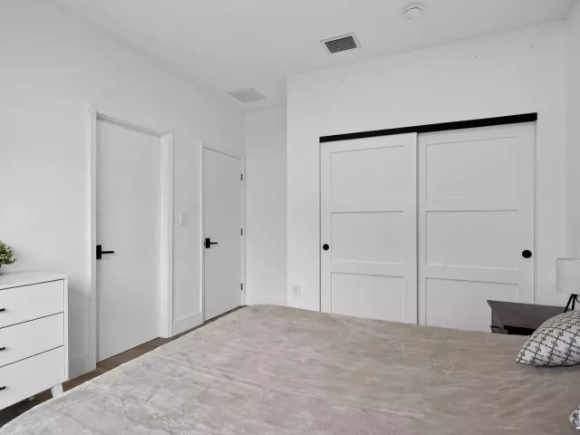 Продажа дома по адресу 913 NE 15th Street - фото 9155710