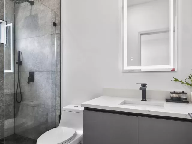 Продажа дома по адресу 913 NE 15th Street - фото 9155712