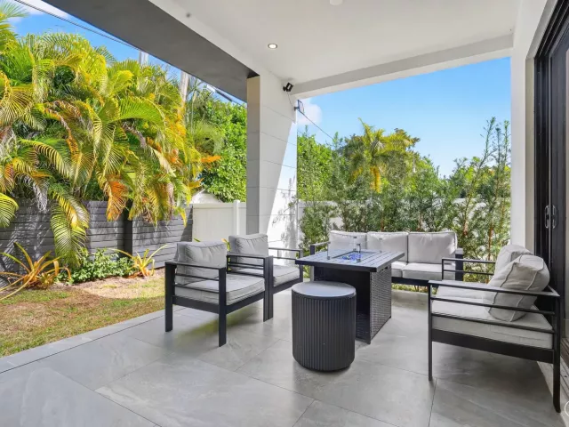 Продажа дома по адресу 913 NE 15th Street - фото 9155717