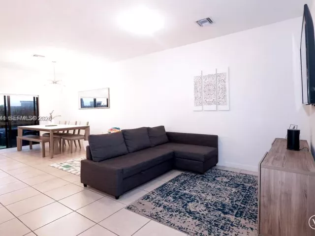 Продажа дома по адресу 186 SW 185th Ter - фото 7603043