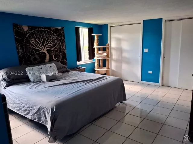 Продажа дома по адресу 540 SW 39th Ave - фото 8886412